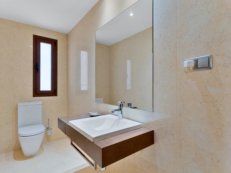 Penthouse for Sale in Marbella, Malaga 15