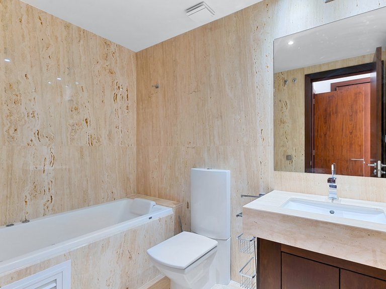 Penthouse for Sale in Marbella, Malaga 11