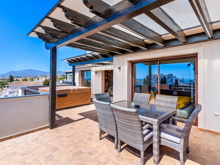 Penthouse for Sale in Marbella, Malaga 4