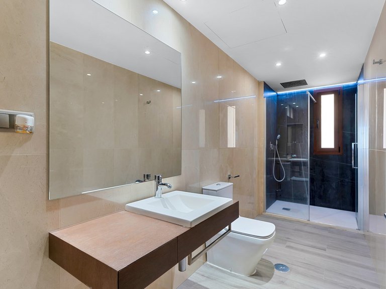 Penthouse for Sale in Marbella, Malaga 16