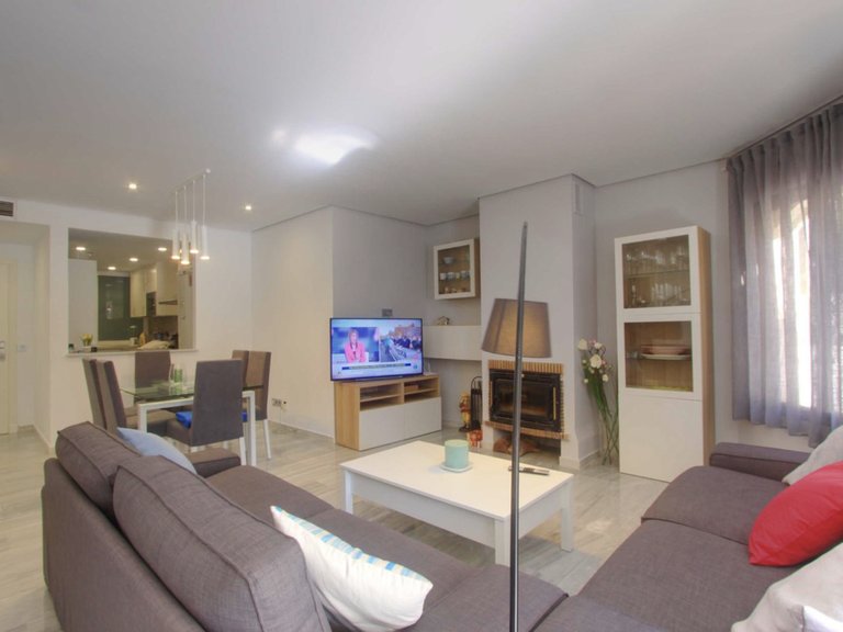Elegant 3-Bedroom Ground Floor Apartment in Prime Beachfront Community – Golden Beach, Elviria 5