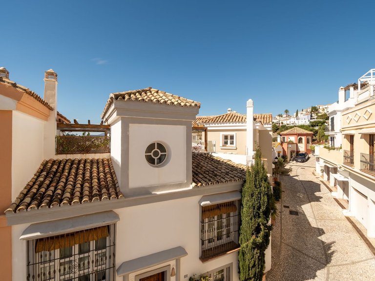 Radhus i La Heredia 22