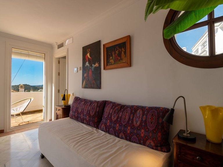 Radhus i La Heredia 28