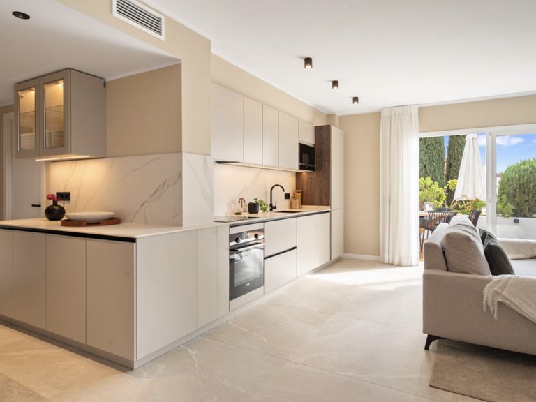 Apartment for Sale in Marbella, Malaga 9