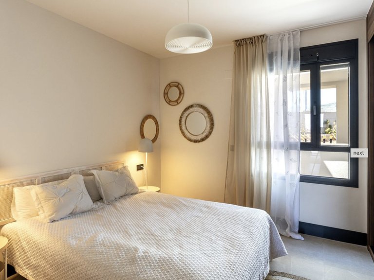 Elegant 2-Bedroom Apartment with Breathtaking Panoramic Views in Marbella 10