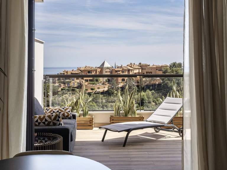Elegant 2-Bedroom Apartment with Breathtaking Panoramic Views in Marbella 2