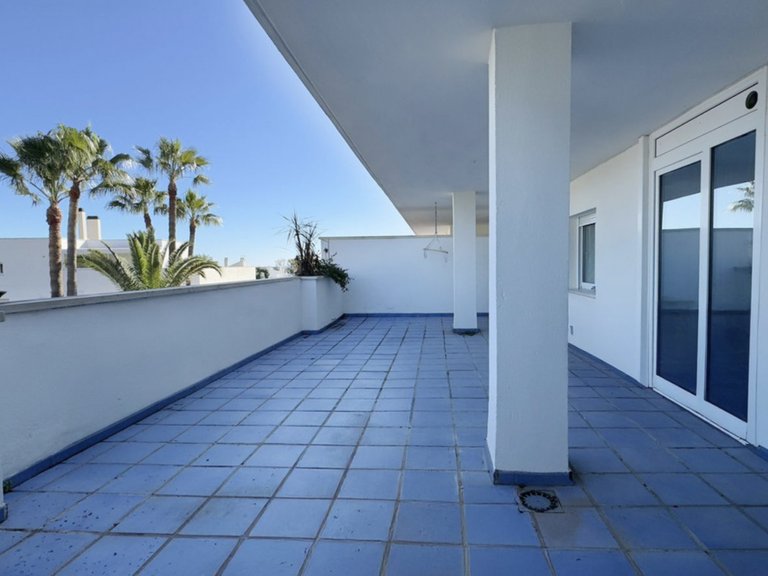 Attractive Investment Opportunity in Nueva Andalucía 1