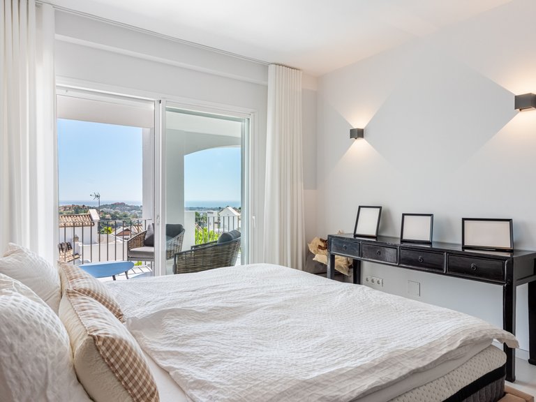 Apartment for Sale in Benahavis, Malaga 11