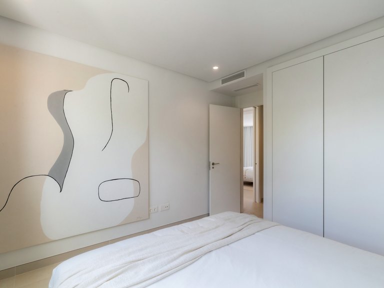 Elegante ático de dos plantas con piscina privada y vistas panorámicas – La Quinta, Benahavís 7