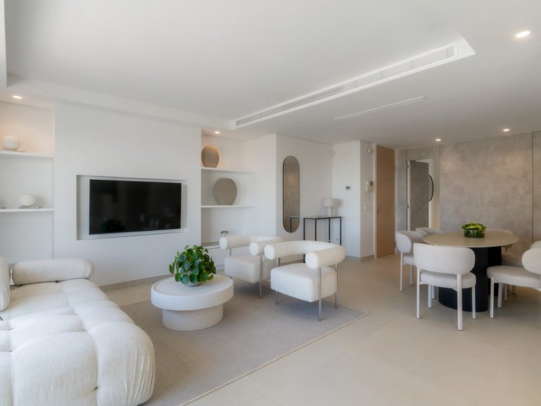 Elegante ático de dos plantas con piscina privada y vistas panorámicas – La Quinta, Benahavís 21