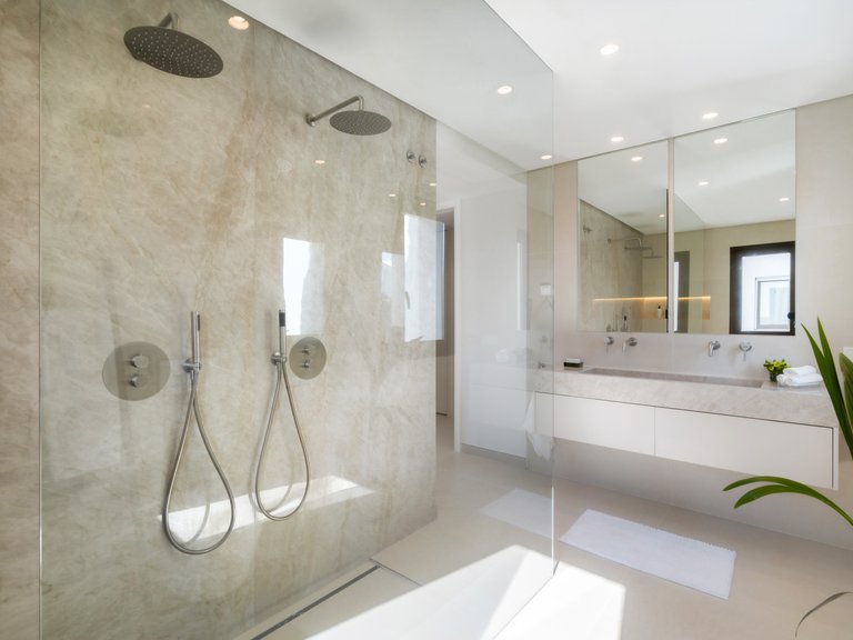 Elegante ático de dos plantas con piscina privada y vistas panorámicas – La Quinta, Benahavís 12