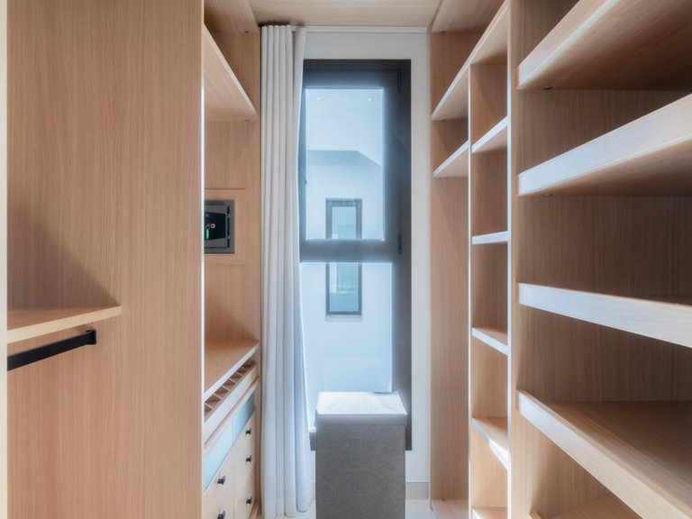 Elegante ático de dos plantas con piscina privada y vistas panorámicas – La Quinta, Benahavís 10