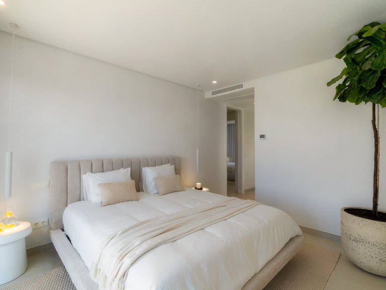 Elegante ático de dos plantas con piscina privada y vistas panorámicas – La Quinta, Benahavís 15