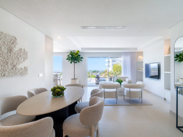 Elegante ático de dos plantas con piscina privada y vistas panorámicas – La Quinta, Benahavís 16