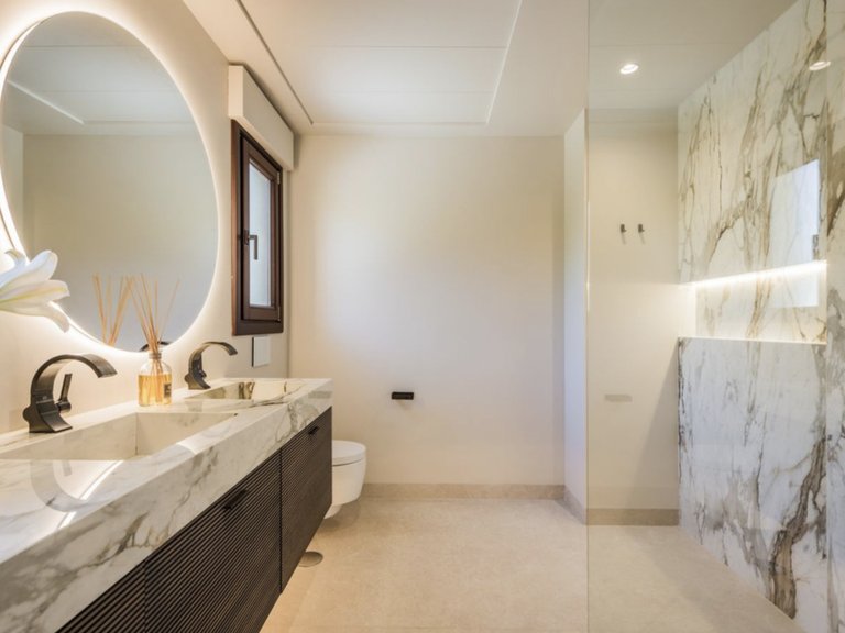 Town House for Sale in Marbella, Malaga, Marbella Golden Mile 11