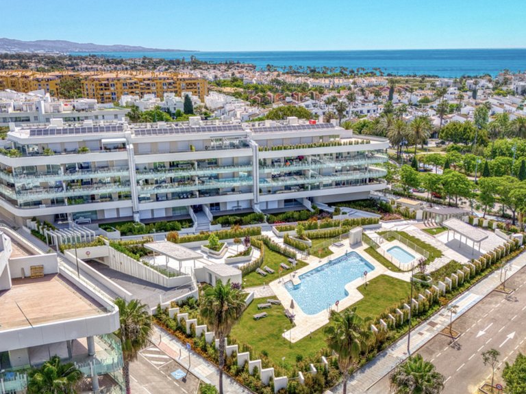 Elegant Trerumslägenhet i Exklusivt Gated Community – Strandnära i San Pedro 2
