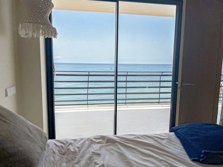 Exceptionell Strandnära Lägenhet på Playa de la Bajadilla, Marbella 8