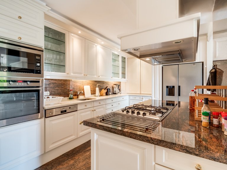 Apartment for Sale in Estepona, Malaga 6