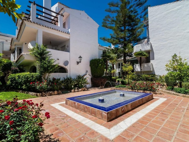 Town House for Sale in Marbella, Malaga 38