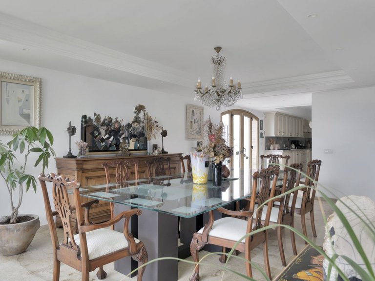 Villa te koop 9