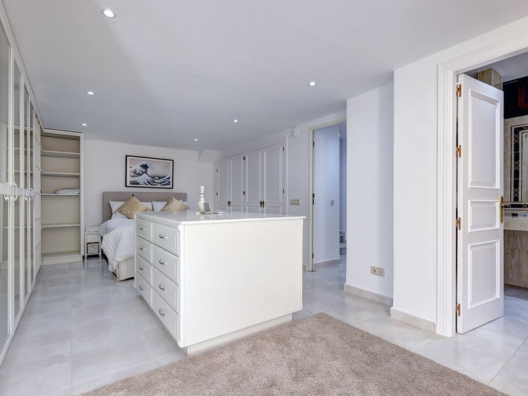 Town House for Sale in Marbella, Malaga 22