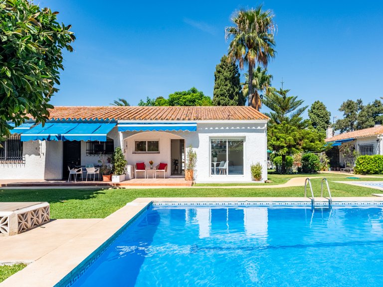 Villas 11 en Cortijo Blanco 15