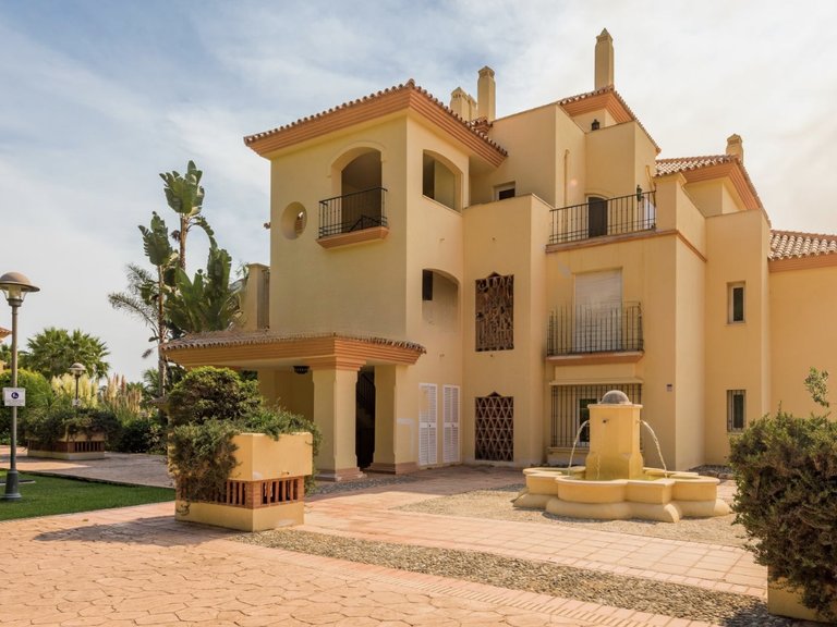 Lägenhet till salu i Nueva Andalucia 8