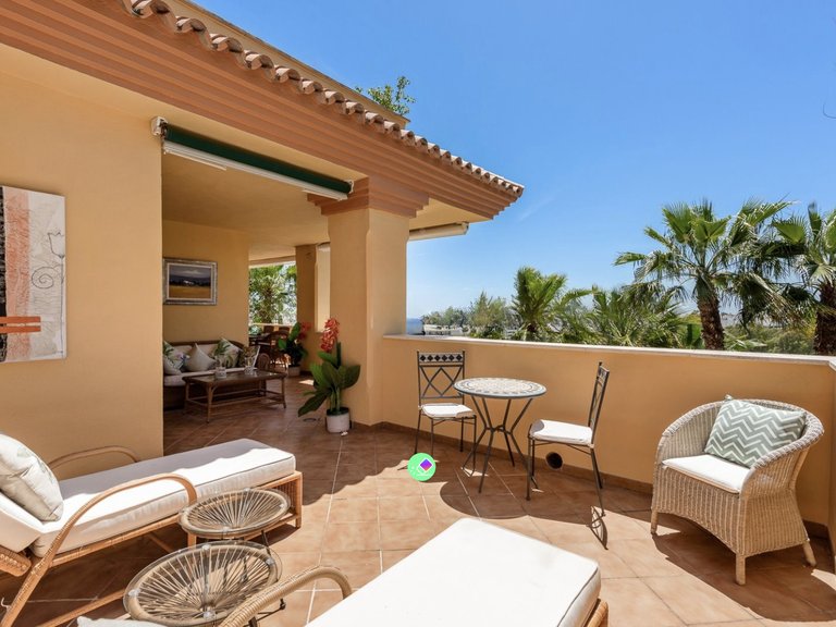 Lägenhet till salu i Nueva Andalucia 2