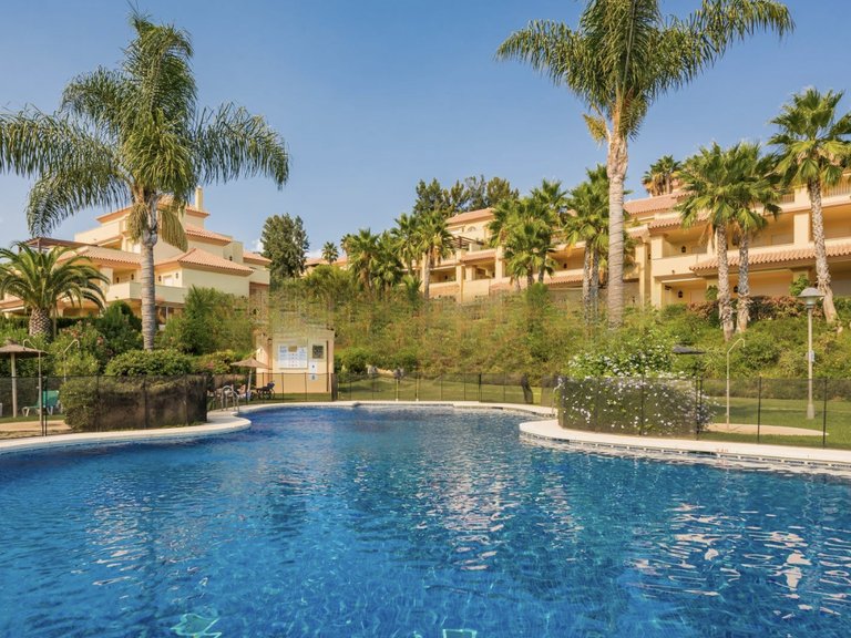 Lägenhet till salu i Nueva Andalucia 1