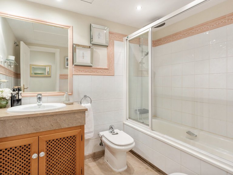 Lägenhet till salu i Nueva Andalucia 7