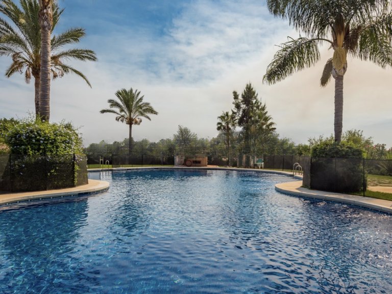 Lägenhet till salu i Nueva Andalucia 4