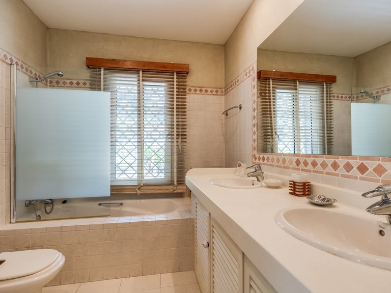 Villa for Sale in Marbella, Malaga 21