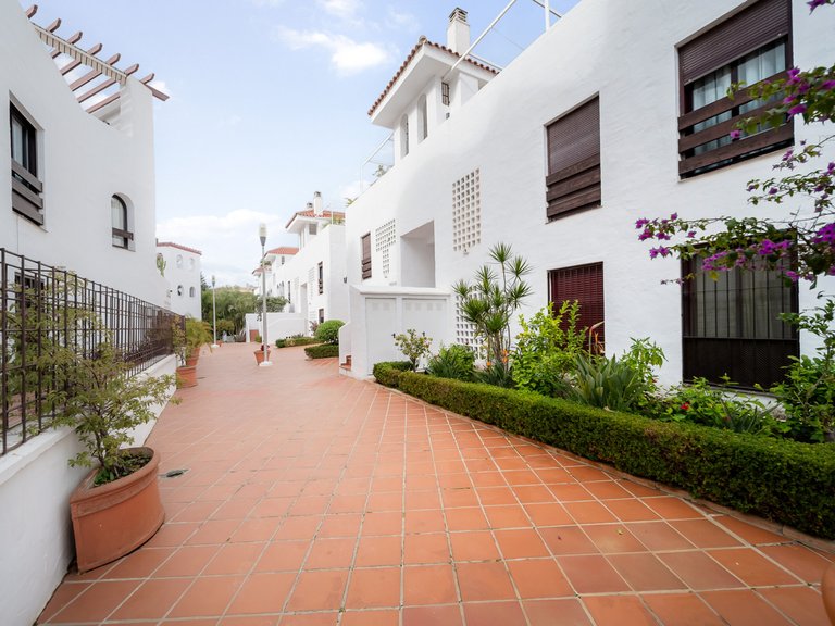 Apartment for Sale in Marbella, Malaga 17