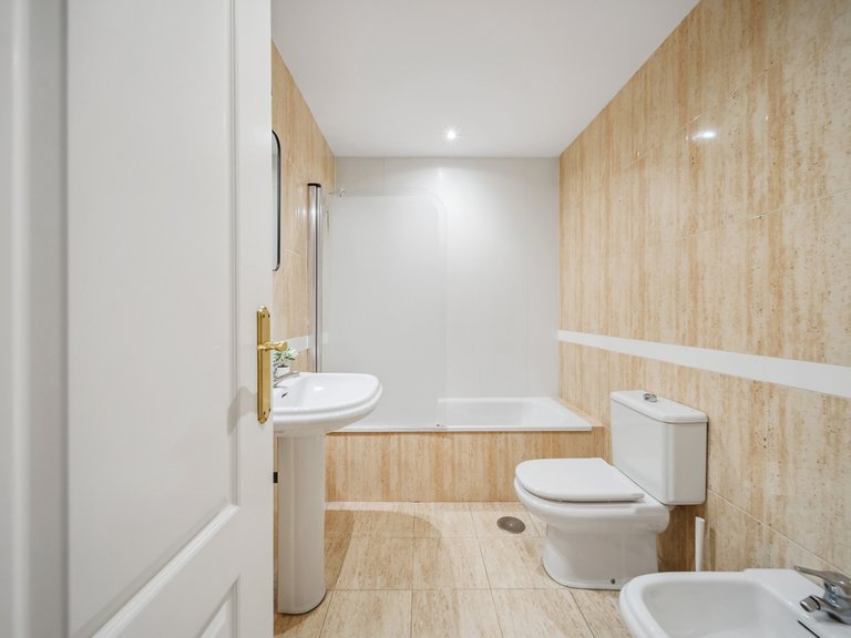 Apartment for Sale in Marbella, Malaga 12