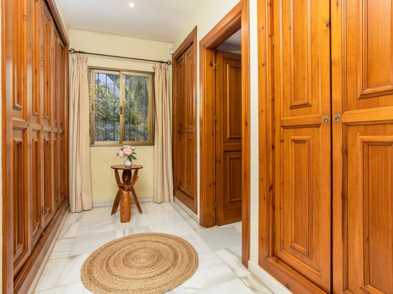 Villa for Sale in Marbella, Malaga 19