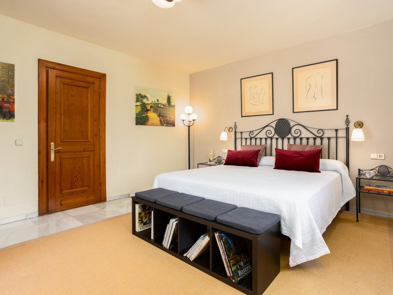 Villa for Sale in Marbella, Malaga 16