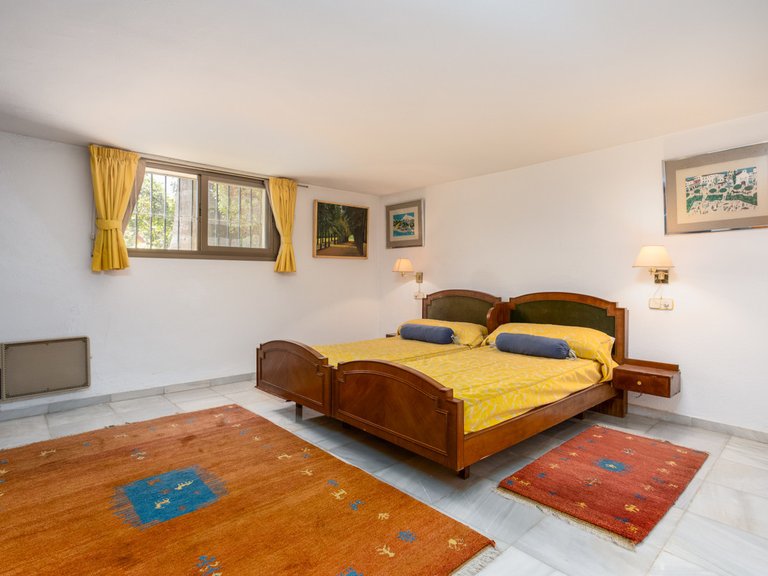 Villa for Sale in Marbella, Malaga 11