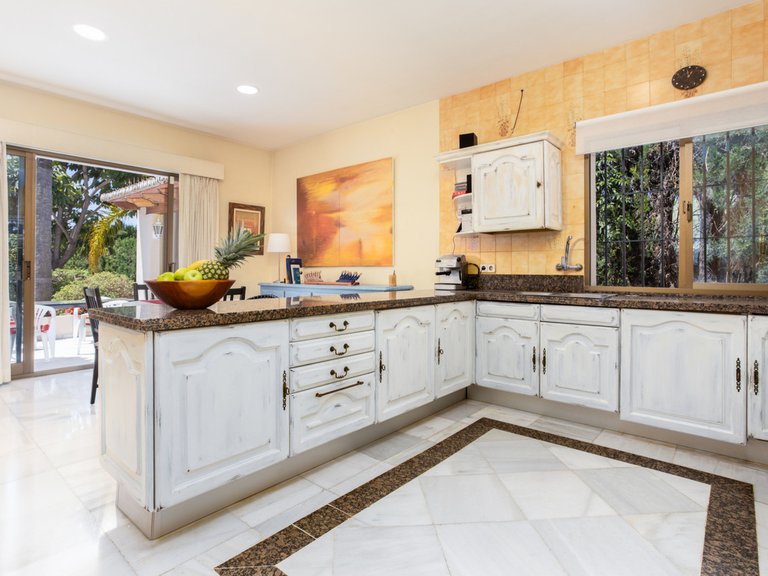 Villa for Sale in Marbella, Malaga 4