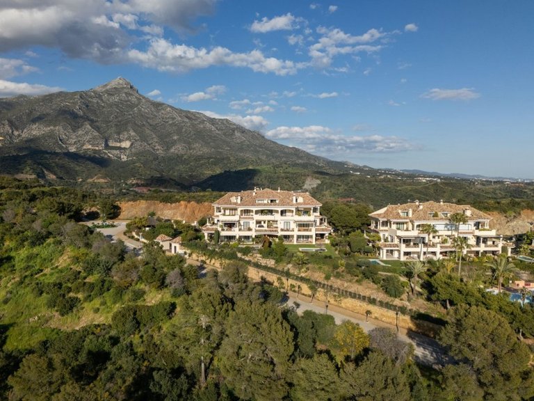 Apartment for Sale in Marbella, Malaga 25