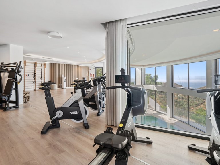 Apartment for Sale in Marbella, Malaga 24