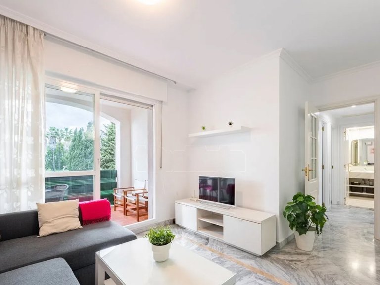 Apartamento en planta media en Lorcrisur 2