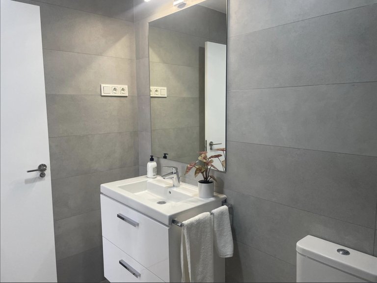 Apartment for Sale in Malaga, Malaga 21
