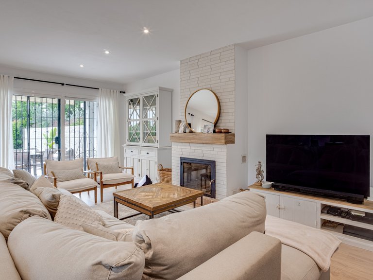 CASA ADOSADA DE 3 HABITACIONES Y 3 BAÑOS EN VENTA EN SAN PEDRO 3