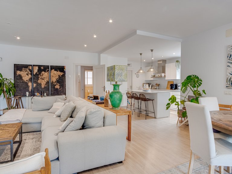 CASA ADOSADA DE 3 HABITACIONES Y 3 BAÑOS EN VENTA EN SAN PEDRO 4
