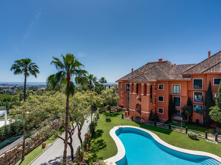 Apartment for Sale in Benahavis, Malaga 1