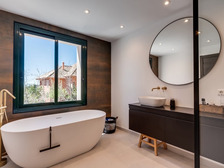Apartment for Sale in Benahavis, Malaga 15