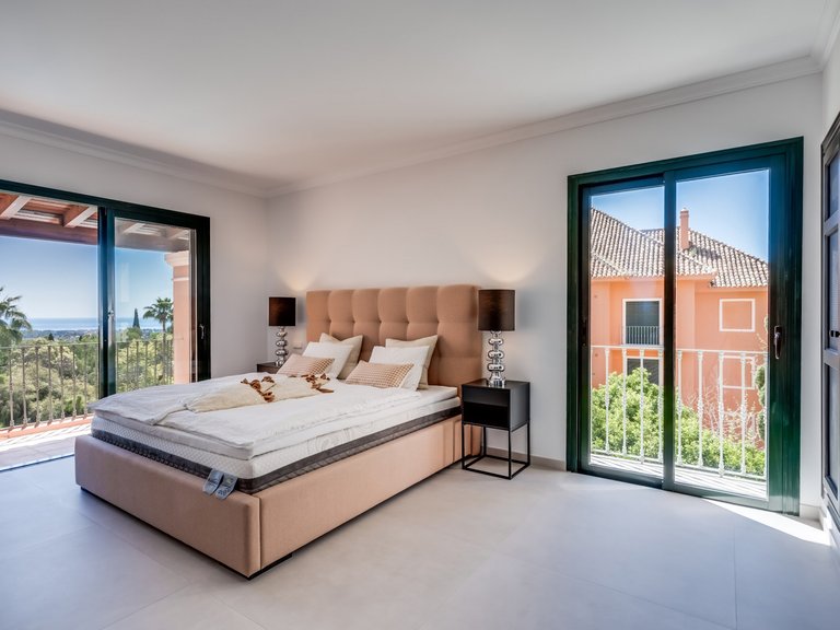 Apartment for Sale in Benahavis, Malaga 8