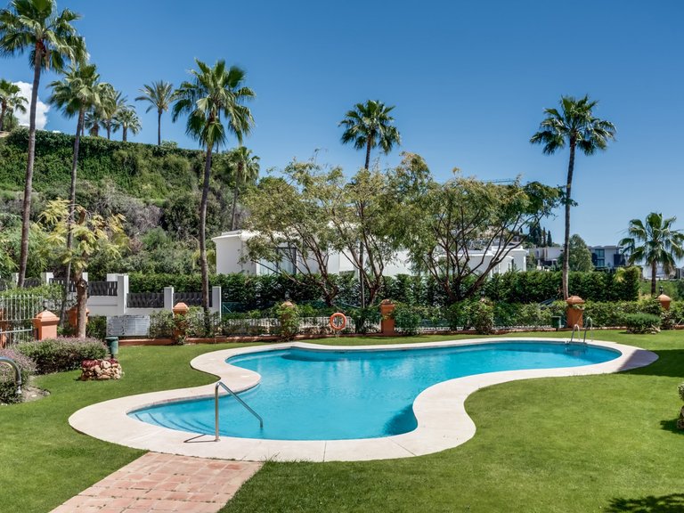 Apartment for Sale in Benahavis, Malaga 19