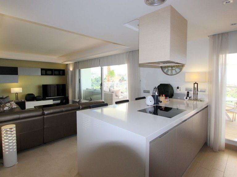 Middle Floor Apartment in Los Arqueros 12