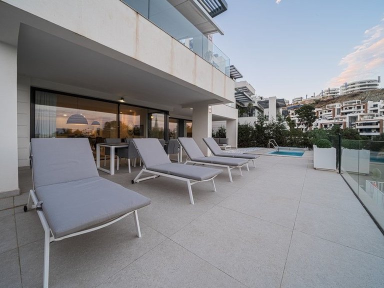 Ground Floor Apartment in Benahavís 19